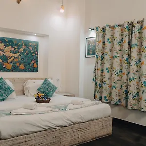 3* Couette-café Safarnama - A Boutique